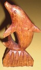 holzdelphin-croatioen-dunkel-10-cm-hoch-thumb.jpg
